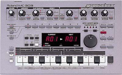 ROLAND MC-303