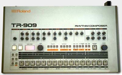 ROLAND TR-909